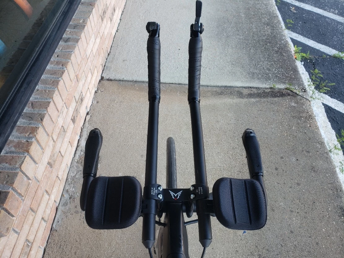 Felt IA Advanced Disc Shimano 105 Charcoal Geo 2023 12 Felt IA Advanced Disc Shimano 105 Charcoal Geo 2023 - Image 10