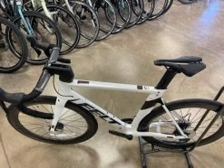 Felt AR Advanced Shimano Ultegra Reynolds AR58 White 2023 23 Felt AR Advanced Shimano Ultegra Reynolds AR58 White 2023 -Felt SX4DF75UyIt 2HgV0eOln3 6c