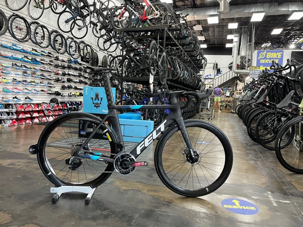 Felt AR FRD Ultimate SRAM Red ETap AXS - ENVE 45 - Matte Textreme 2023 4 Felt AR FRD Ultimate SRAM Red ETap AXS - ENVE 45 - Matte Textreme 2023 - Image 2