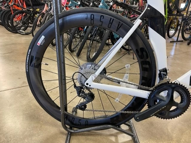 Felt AR Advanced Shimano Ultegra Reynolds AR58 White 2023 11 Felt AR Advanced Shimano Ultegra Reynolds AR58 White 2023 - Image 9