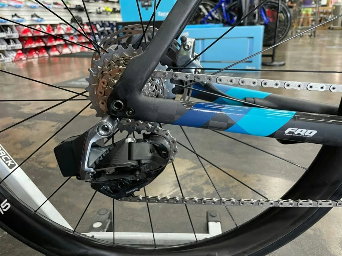 Felt AR FRD Ultimate Sram Red ETap AXS - ENVE 45 - Matte Textreme 2021 5 Felt AR FRD Ultimate Sram Red ETap AXS - ENVE 45 - Matte Textreme 2021 - Image 3